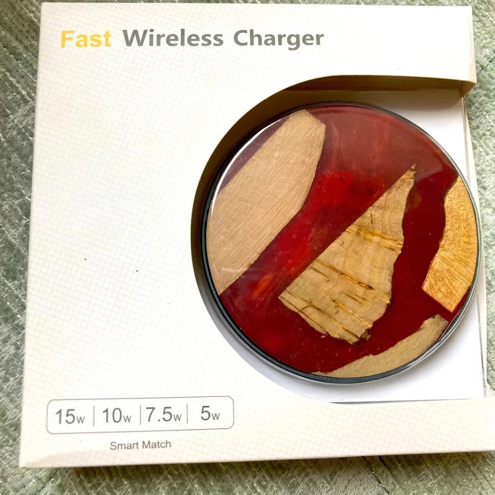 NWT Cordless Charger Green & Brown Wood | Fast Wireless Charger